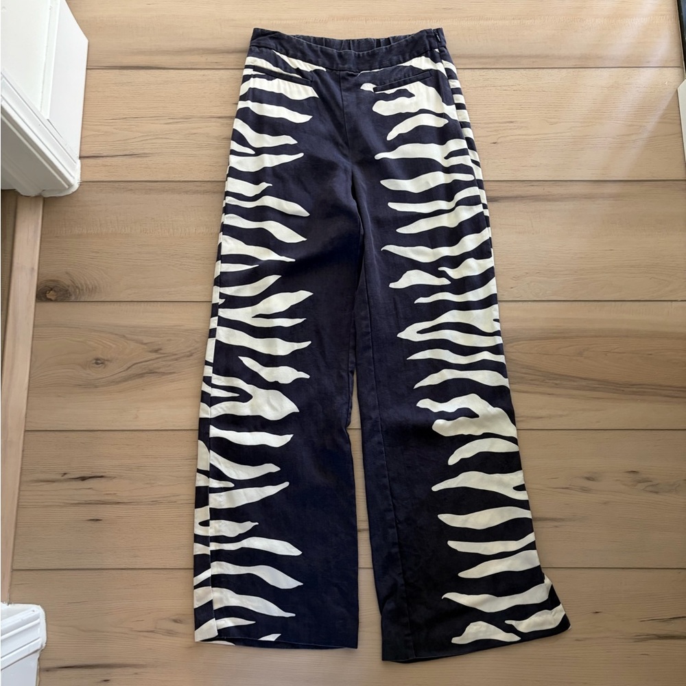 Anthropologie Maeve Blue and White Patterned Pants - Picture 2 of 7